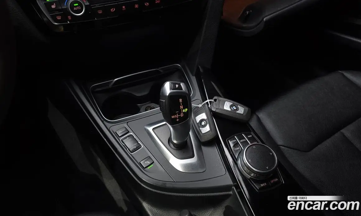 BMW 3 серия 2017 2.0 автомат (гидро), фото 9