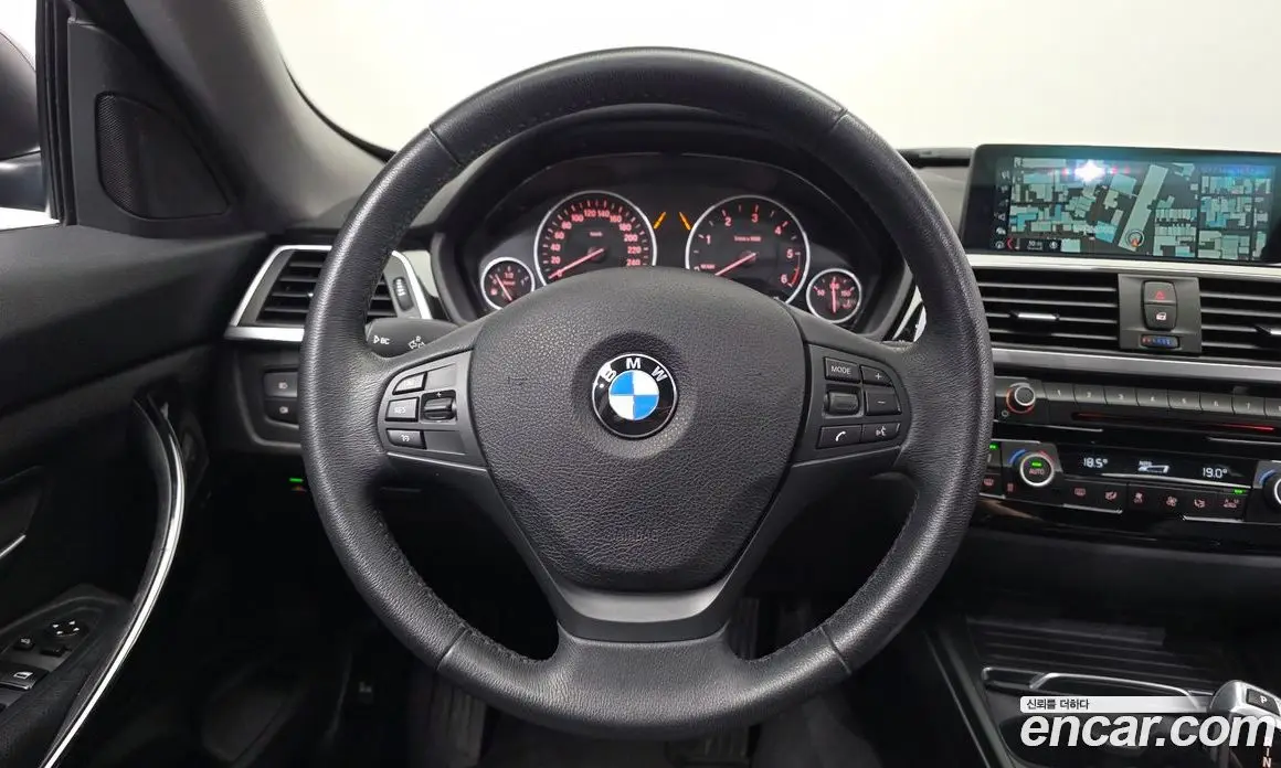 BMW 3 серия 2017 2.0 автомат (гидро), фото 13