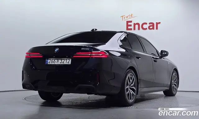 BMW 5 серия 2023 2.0 автомат (гидро), миниатюра 2