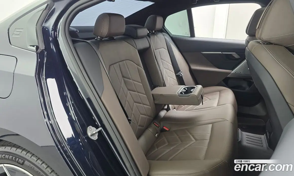 BMW 5 серия 2023 2.0 автомат (гидро), фото 17