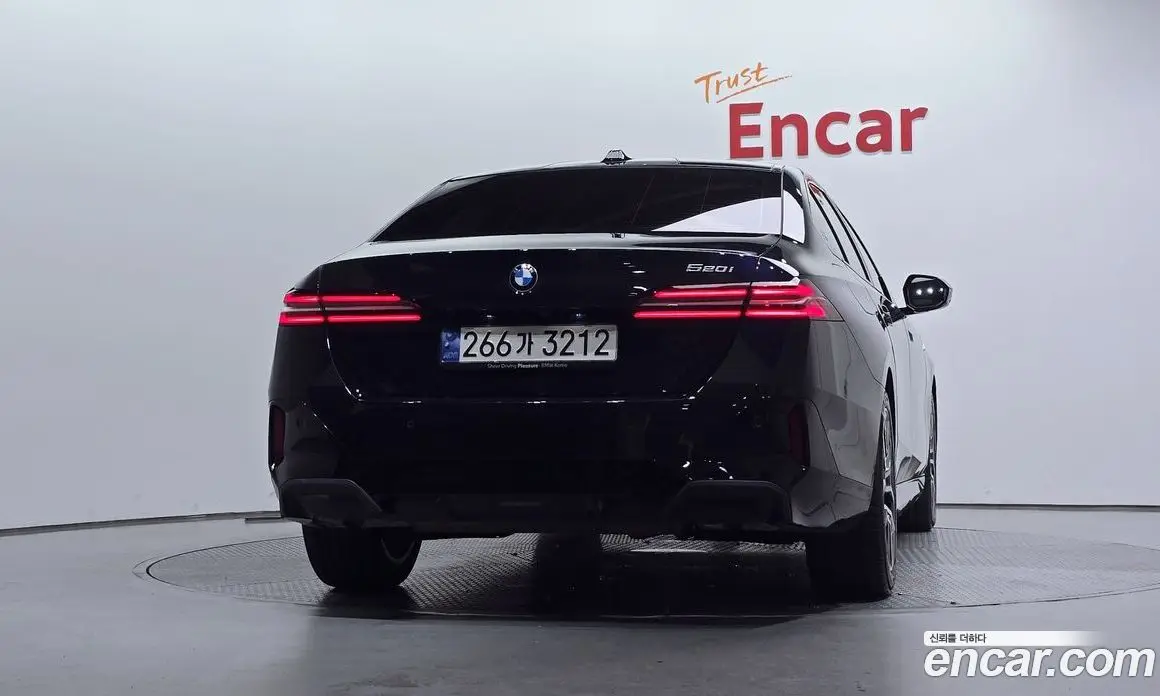 BMW 5 серия 2023 2.0 автомат (гидро), фото 4