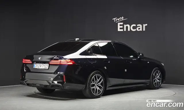 BMW 5 серия 2025 2.0 автомат (гидро), миниатюра 2