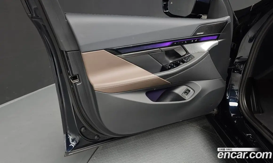 BMW 5 серия 2025 2.0 автомат (гидро), фото 14