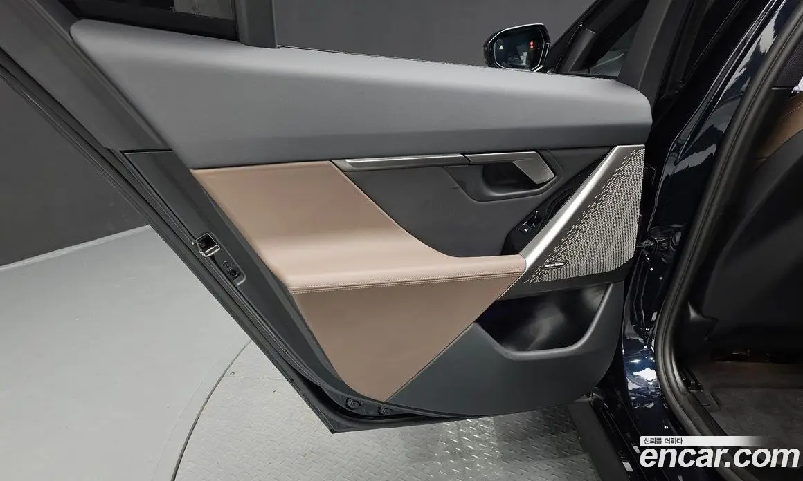 BMW 5 серия 2025 2.0 автомат (гидро), фото 15