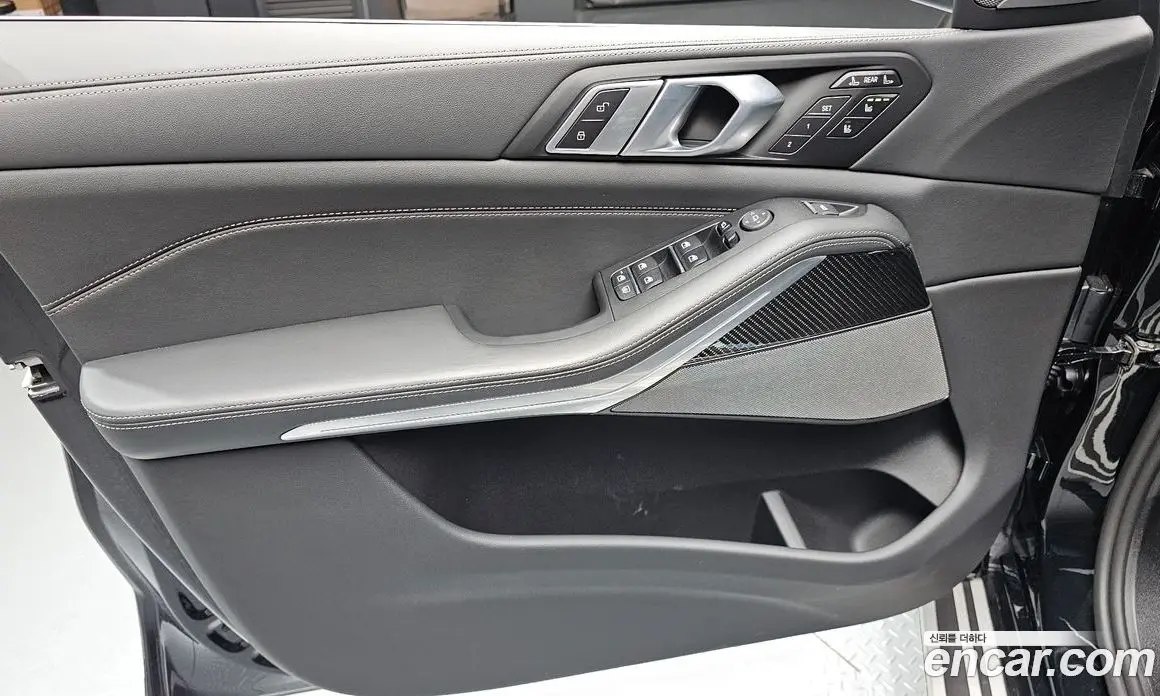 BMW X7 2025 3.0 автомат (гидро), фото 14