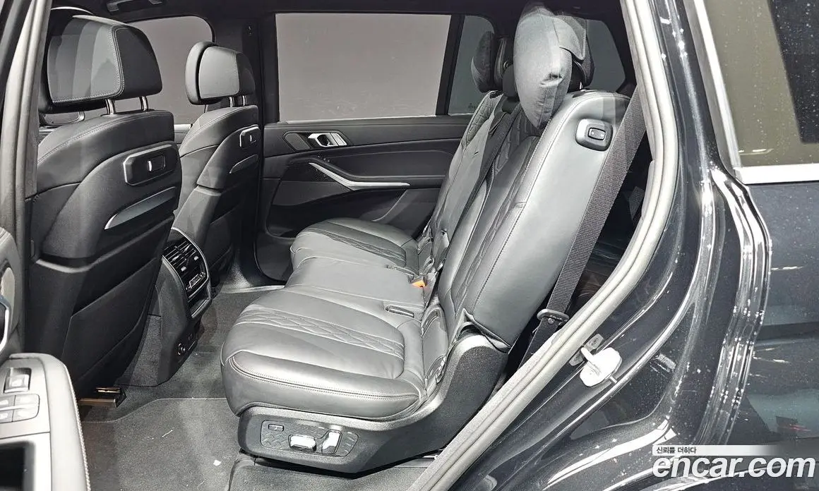 BMW X7 2025 3.0 автомат (гидро), фото 18