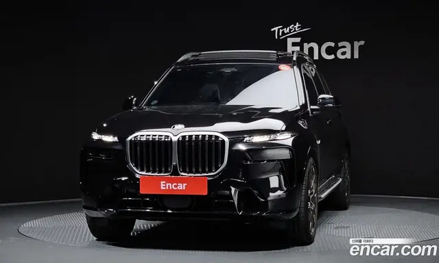 BMW X7 2025 3.0 автомат (гидро), миниатюра 3