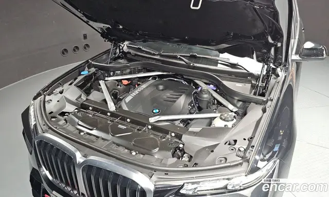 BMW X7 2025 3.0 автомат (гидро), миниатюра 6