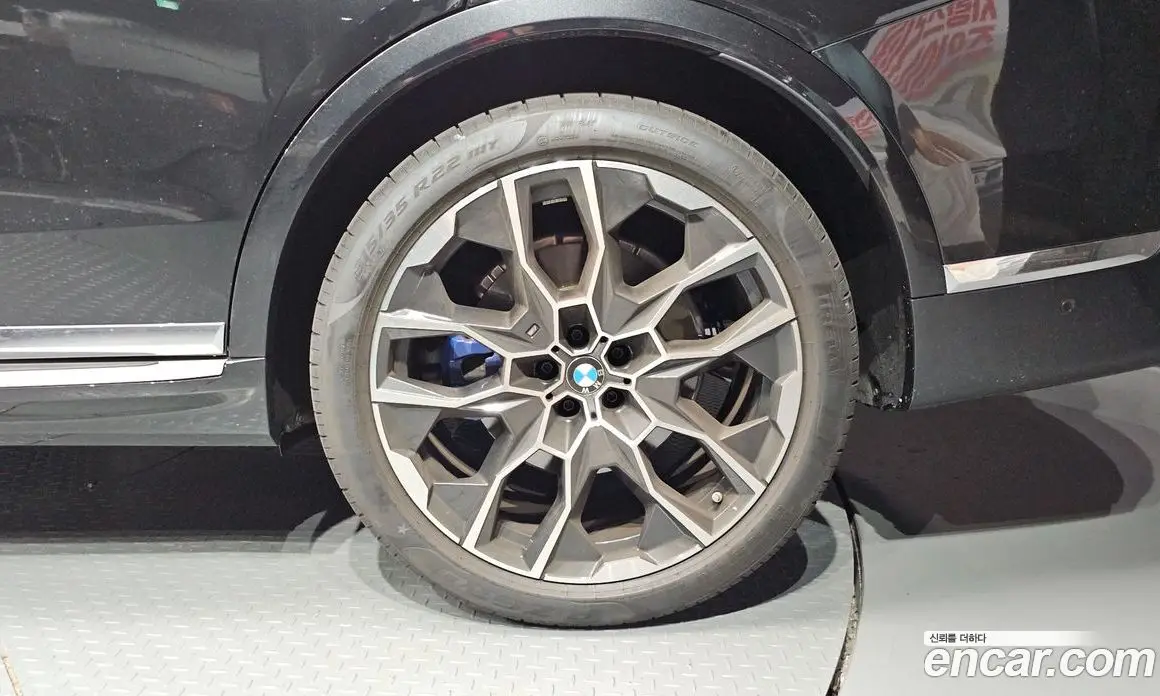 BMW X7 2025 3.0 автомат (гидро), фото 7