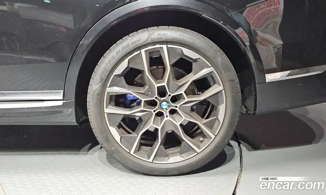 BMW X7 2025 3.0 автомат (гидро), миниатюра 7