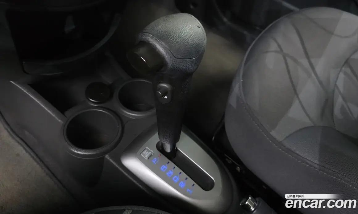 Chevrolet Spark 2011 1.0 автомат (гидро), фото 12