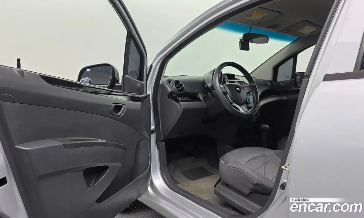 Chevrolet Spark 2011 1.0 автомат (гидро), фото 13