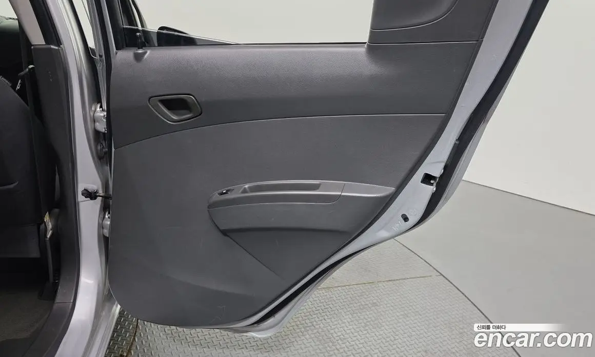 Chevrolet Spark 2011 1.0 автомат (гидро), фото 15