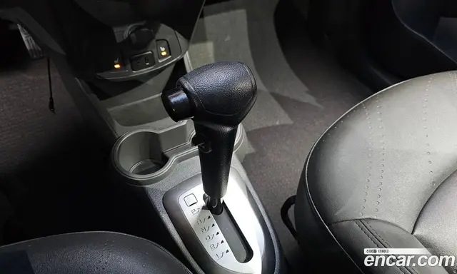 Chevrolet Spark 2013 1.0 автомат (гидро), миниатюра 9