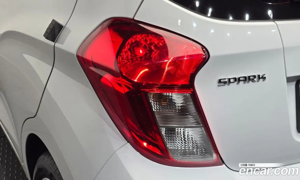 Chevrolet Spark 2018 1.0 автомат (гидро), фото 9