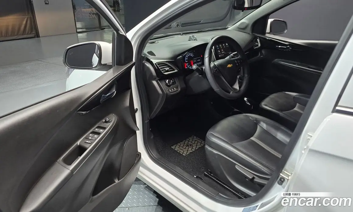 Chevrolet Spark 2020 1.0 автомат (гидро), фото 13
