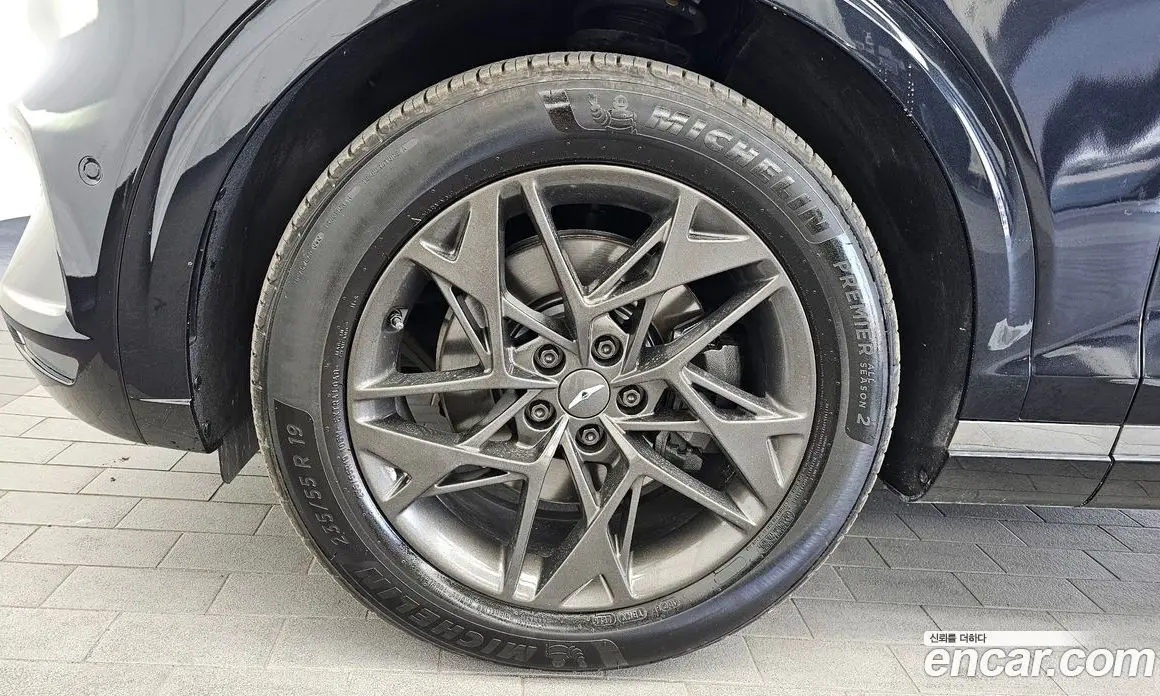 Genesis GV70 2021 2.5 автомат (гидро), фото 5 Genesis GV70 2021 2.5 автомат (гидро), фото 5