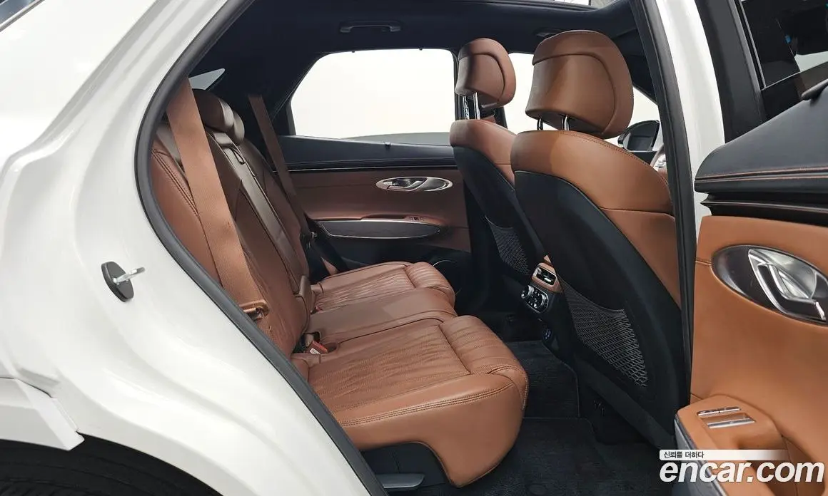 Genesis GV70 2023 2.5 автомат (гидро), фото 16