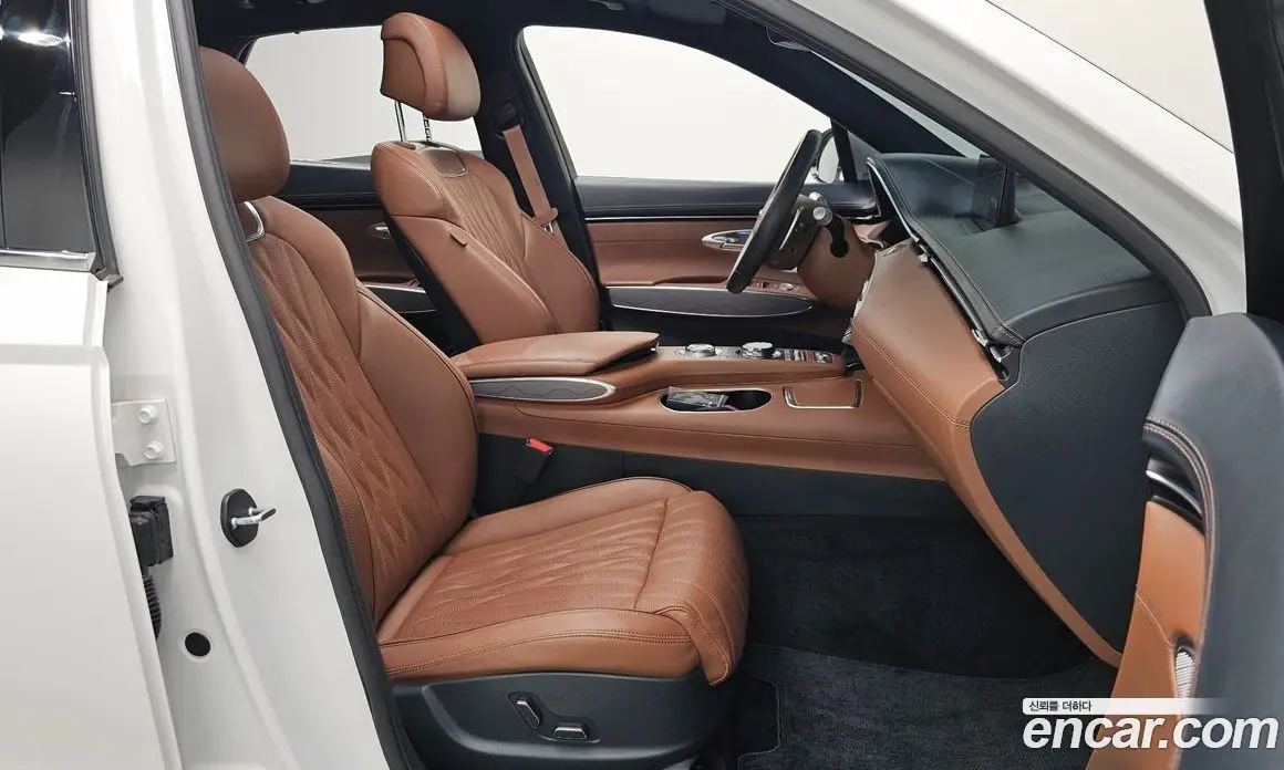 Genesis GV70 2023 2.5 автомат (гидро), фото 17