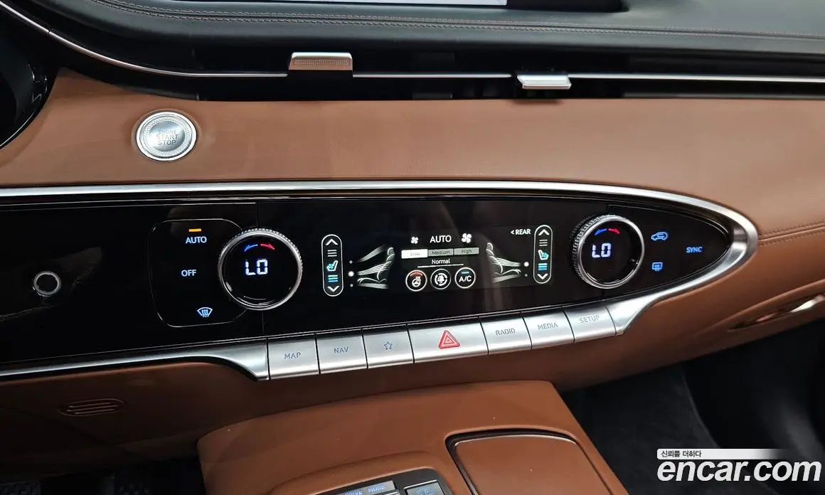 Genesis GV70 2023 2.5 автомат (гидро), фото 25