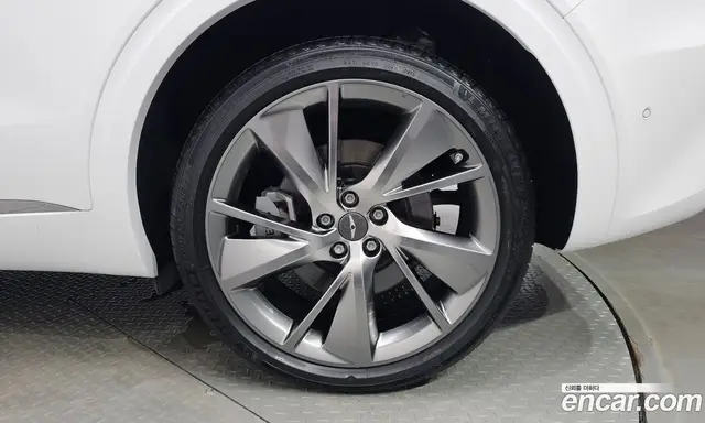 Genesis GV70 2023 2.5 автомат (гидро), миниатюра 6