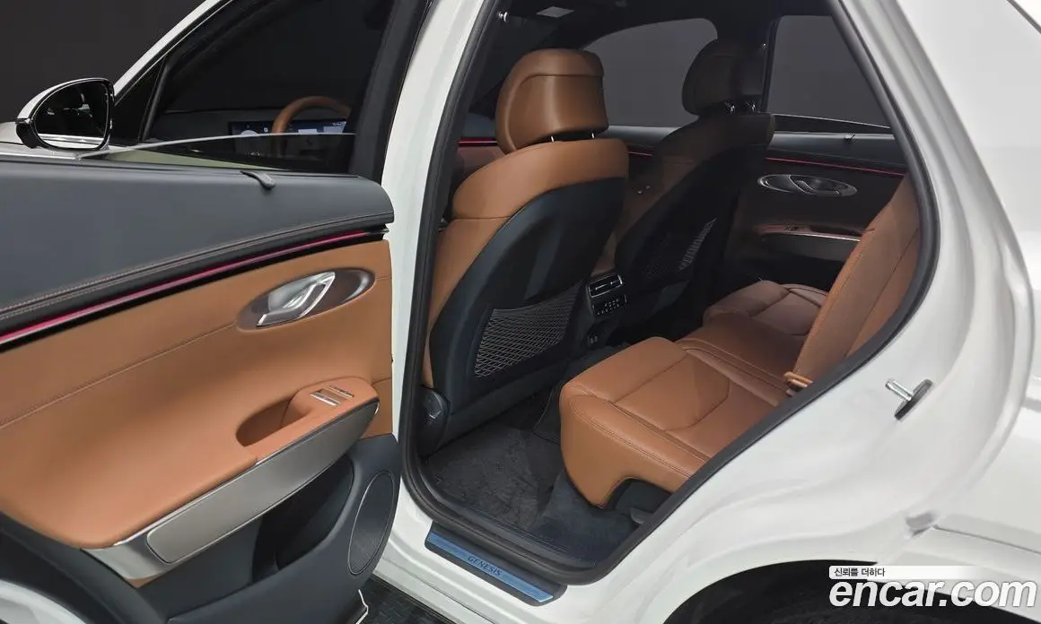 Genesis GV70 2025 2.5 автомат (гидро), фото 18