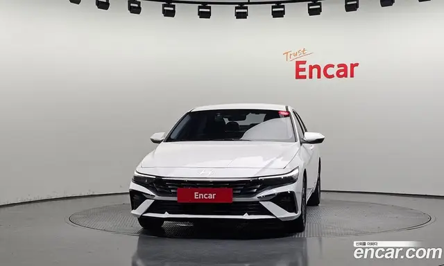Hyundai Avante 2023 1.6 автомат (гидро), миниатюра 3