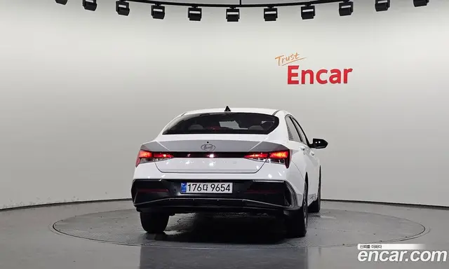 Hyundai Avante 2023 1.6 автомат (гидро), миниатюра 4