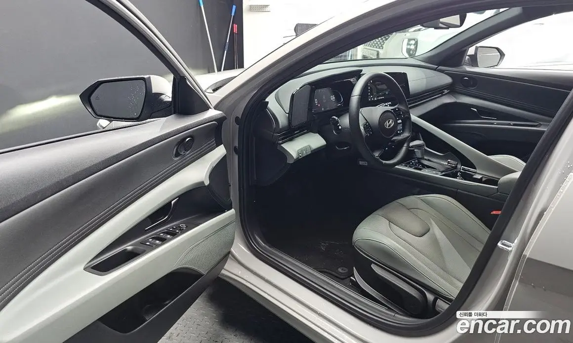 Hyundai Avante 2025 1.6 автомат (гидро), фото 13