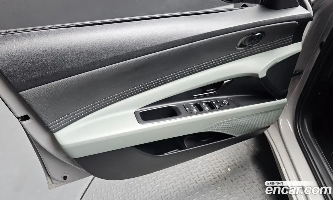 Hyundai Avante 2025 1.6 автомат (гидро), фото 14