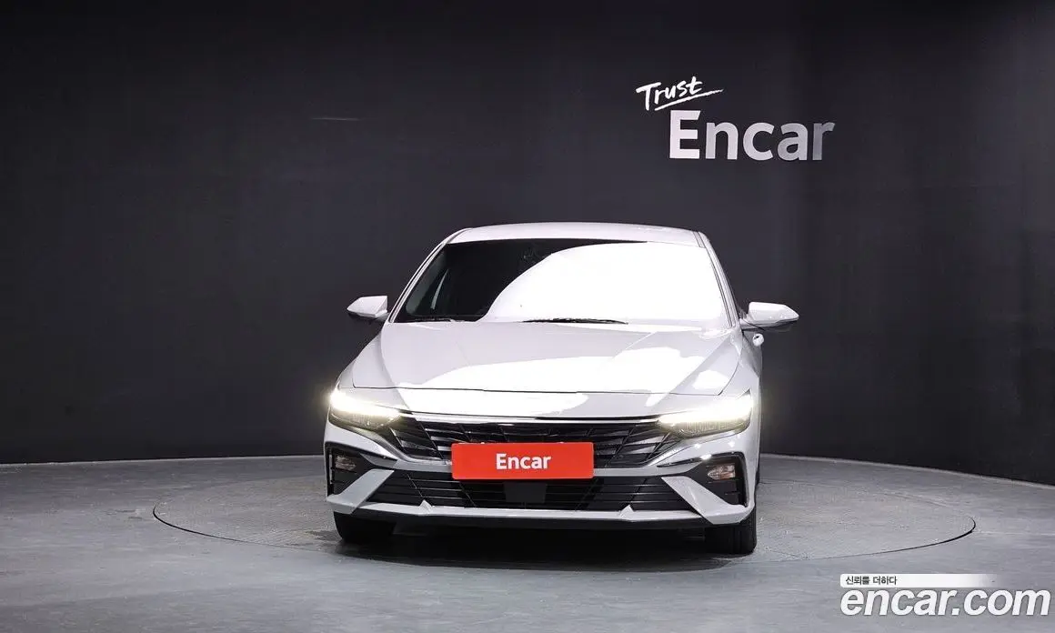 Hyundai Avante 2025 1.6 автомат (гидро), фото 3