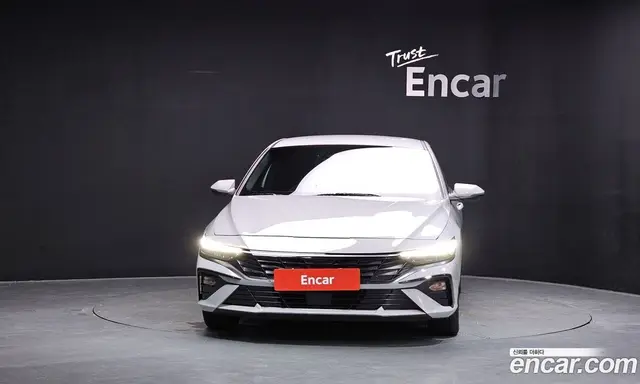 Hyundai Avante 2025 1.6 автомат (гидро), миниатюра 3