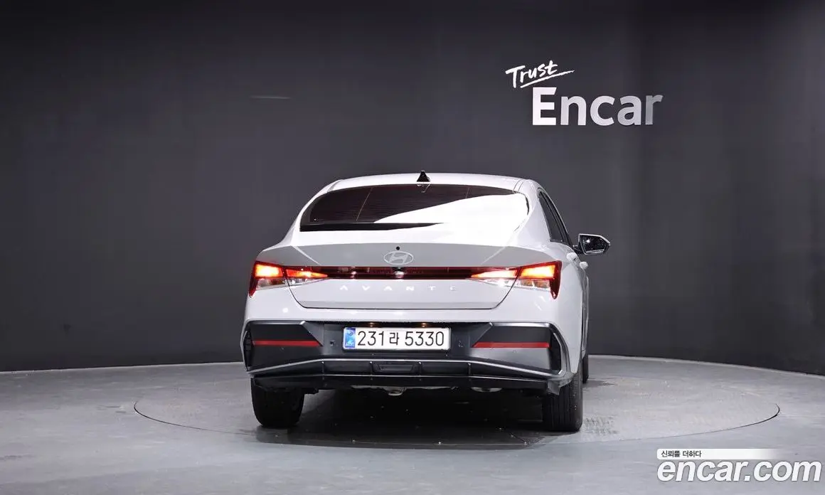 Hyundai Avante 2025 1.6 автомат (гидро), фото 4
