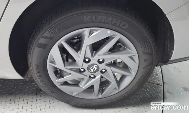 Hyundai Avante 2025 1.6 автомат (гидро), миниатюра 7