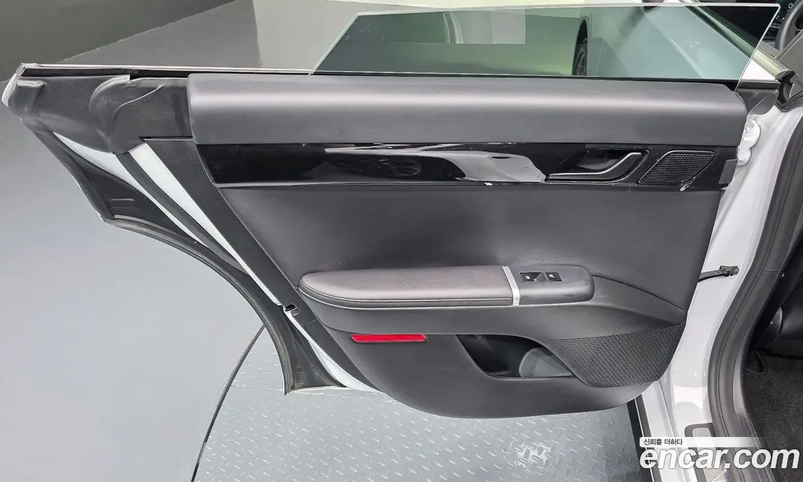 Hyundai Grandeur 2023 1.6 автомат (гидро), фото 15