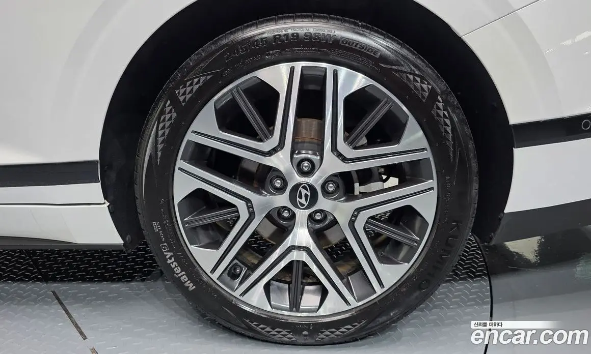 Hyundai Grandeur 2023 1.6 автомат (гидро), фото 7