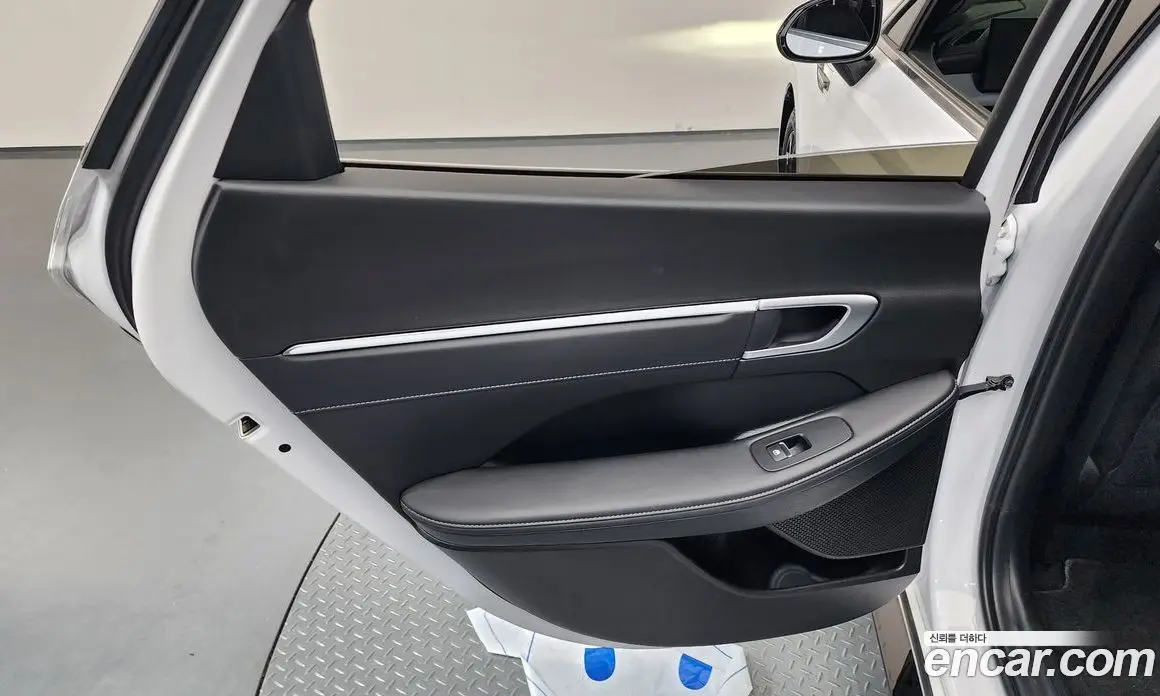 Hyundai Sonata 2024 2.0 автомат (гидро), фото 15