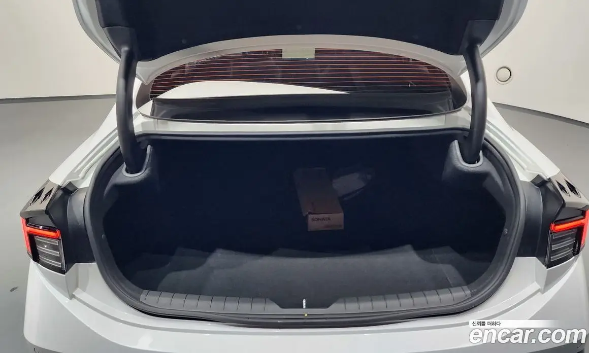 Hyundai Sonata 2024 2.0 автомат (гидро), фото 25