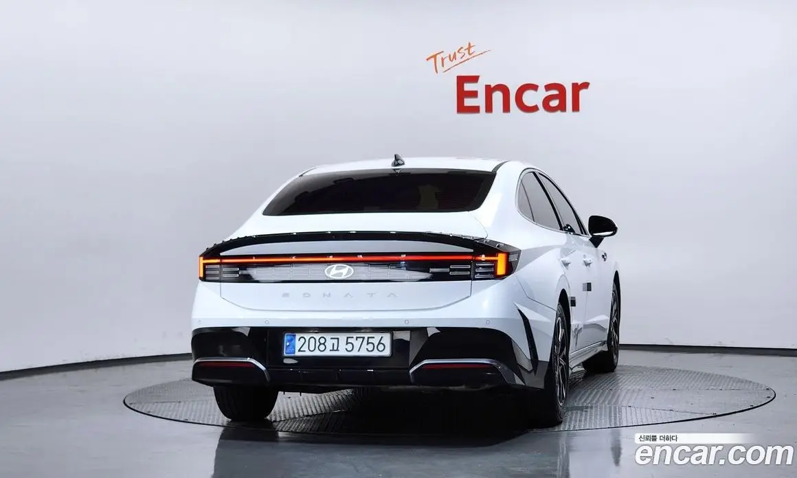 Hyundai Sonata 2024 2.0 автомат (гидро), фото 4