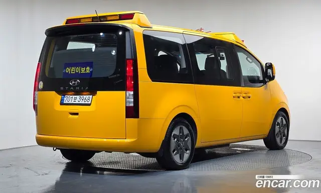 Hyundai Staria 2022 3.5 автомат (гидро), миниатюра 2