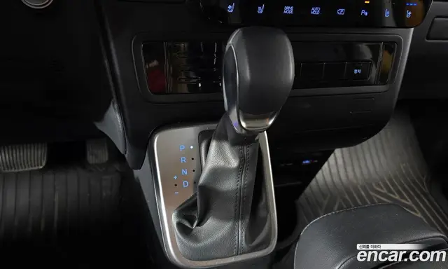 Hyundai Staria 2022 3.5 автомат (гидро), миниатюра 12