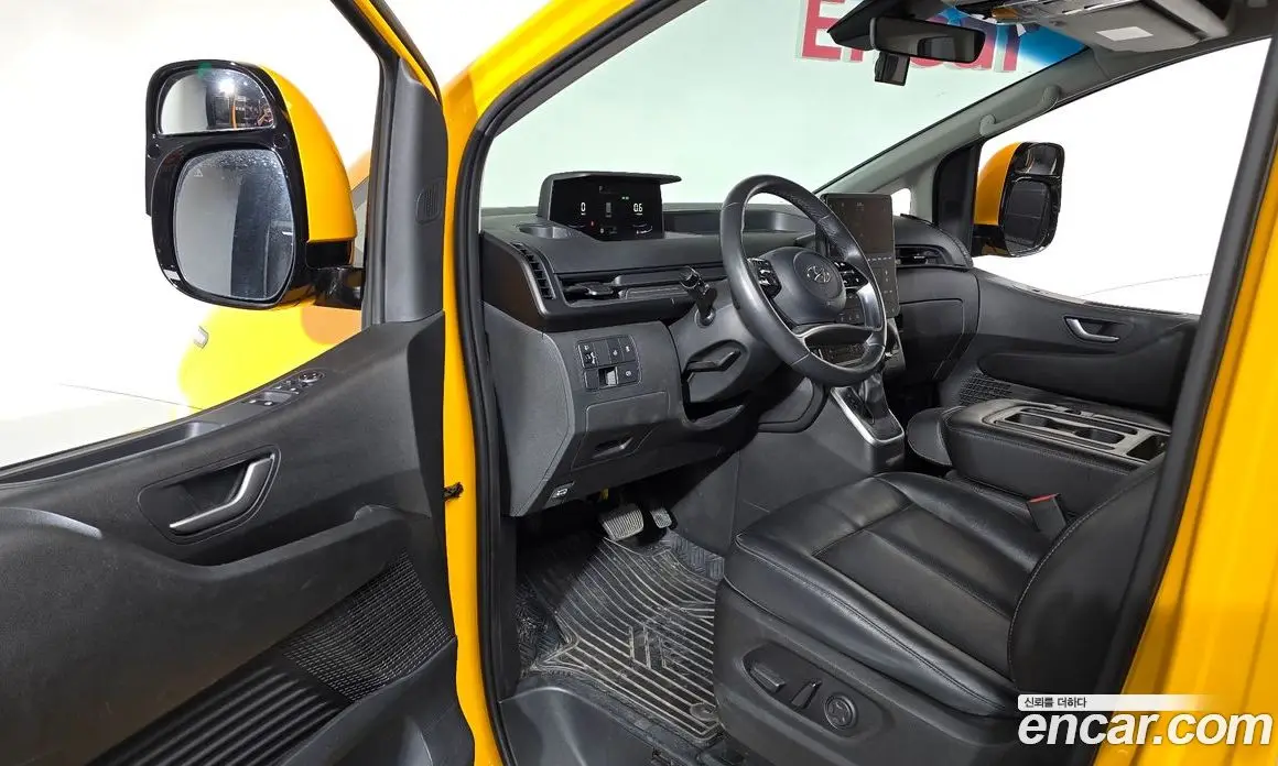 Hyundai Staria 2022 3.5 автомат (гидро), фото 13