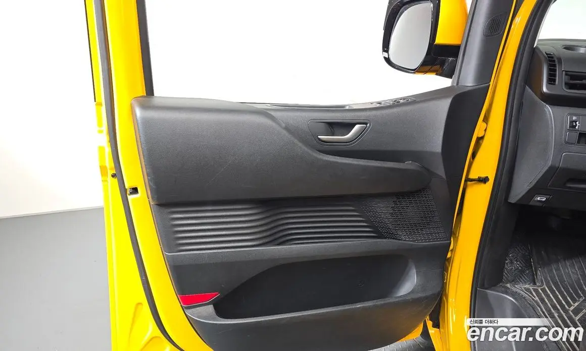 Hyundai Staria 2022 3.5 автомат (гидро), фото 15
