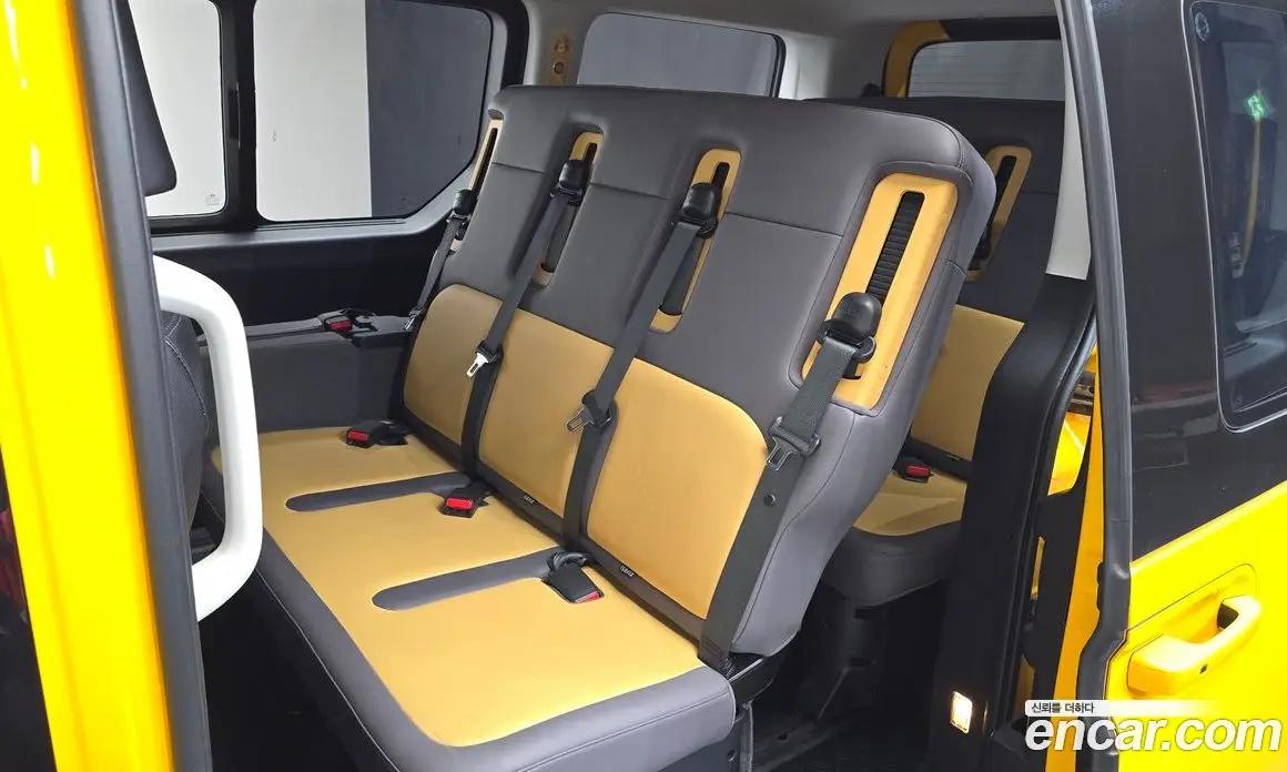 Hyundai Staria 2022 3.5 автомат (гидро), фото 17