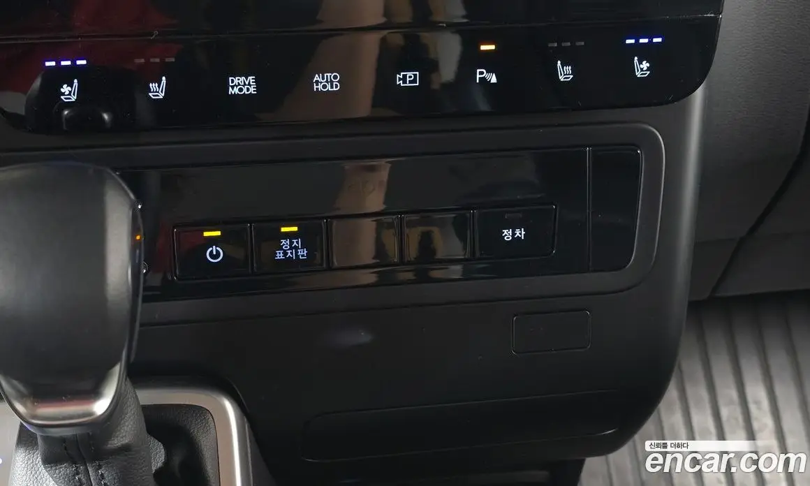 Hyundai Staria 2022 3.5 автомат (гидро), фото 18