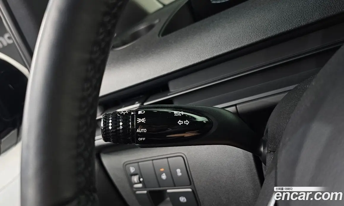 Hyundai Staria 2023 3.5 автомат (гидро), фото 18