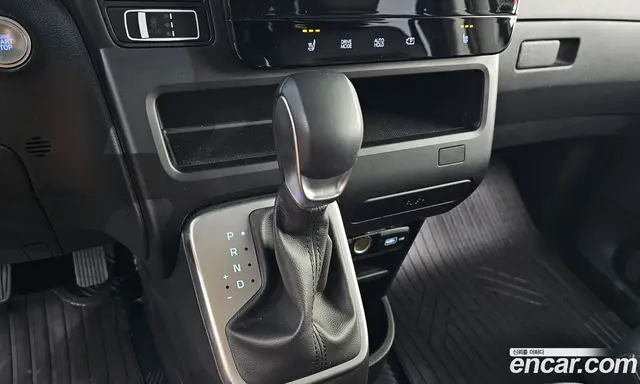 Hyundai Staria 2023 3.5 автомат (гидро), миниатюра 9