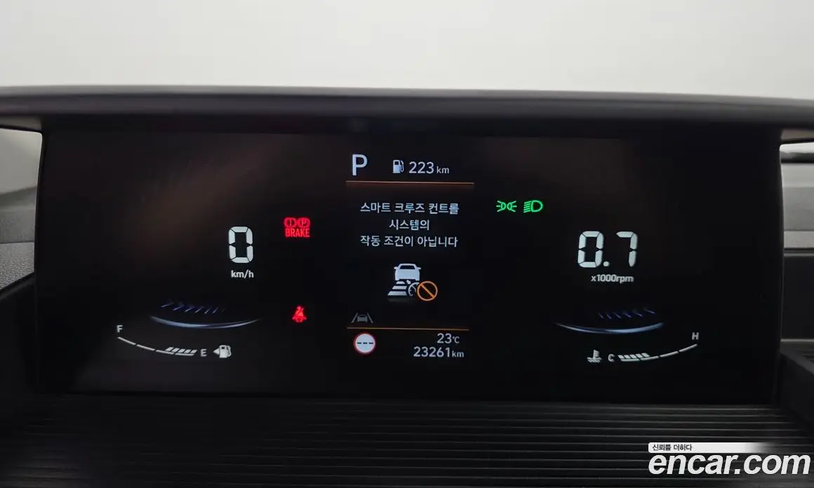 Hyundai Staria 2023 2.2 автомат (гидро), фото 11