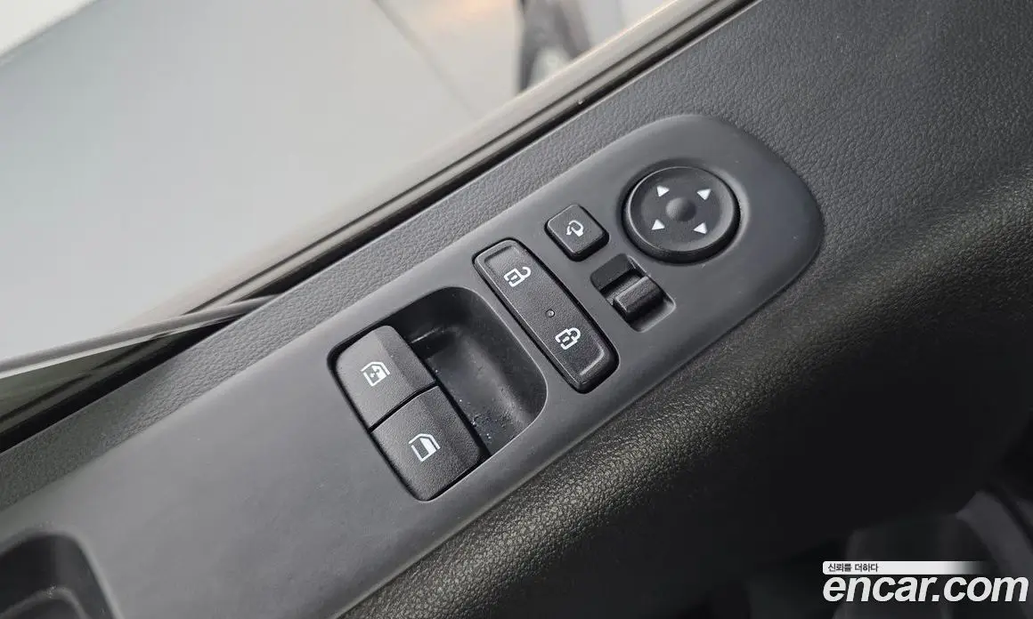 Hyundai Staria 2023 2.2 автомат (гидро), фото 20