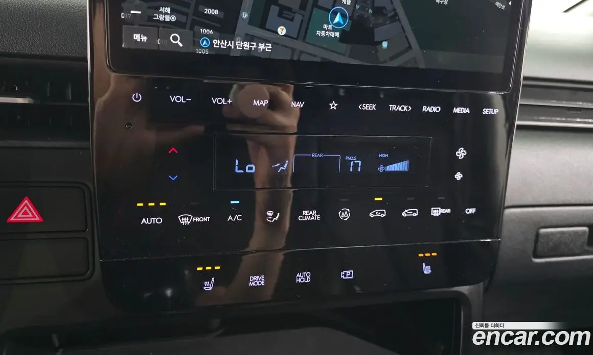 Hyundai Staria 2023 2.2 автомат (гидро), фото 22